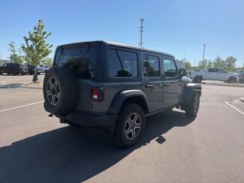 Used 2023 Jeep Wrangler Unlimited Sport AWD/4WD image 5