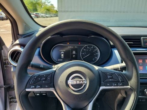 Used 2025 Nissan Versa SV FWD image 14