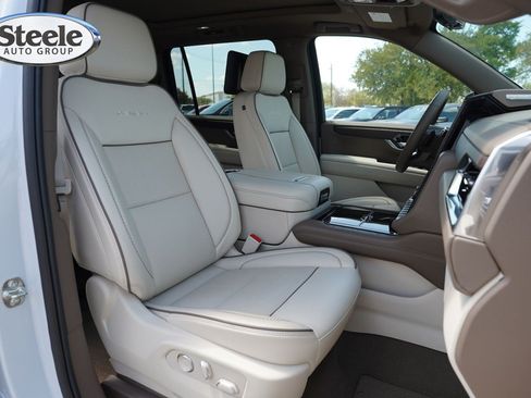 Certified 2026 GMC Yukon XL Denali w/ Advanced Technology Package AWD/4WD image 26