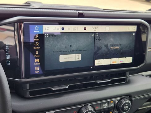 New 2026 Jeep Gladiator Sport image 12