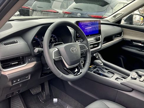New 2026 Toyota Grand Highlander Platinum image 8
