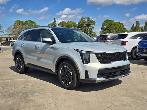 New 2026 Kia Sorento S image 2