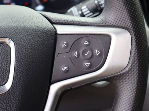 Used 2024 GMC Terrain SLE AWD/4WD image 13