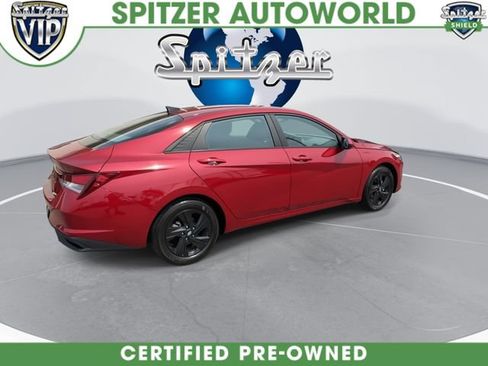 Used 2023 Hyundai Elantra SEL w/ Cargo Package FWD image 9