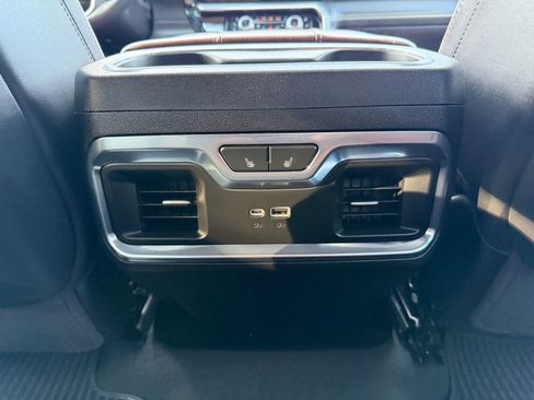 Used 2025 GMC Sierra 1500 Denali Ultimate image 35