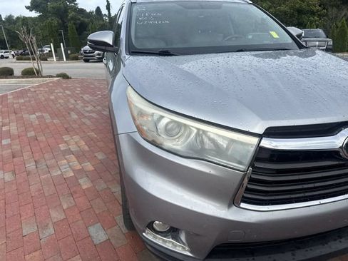 Used 2014 Toyota Highlander Limited FWD image 20