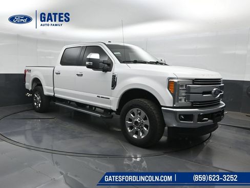 Used 2018 Ford F250 Lariat w/ Lariat Ultimate Package AWD/4WD image 4
