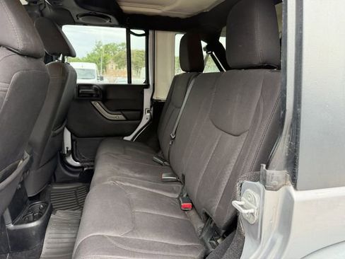 Used 2013 Jeep Wrangler Unlimited Sport image 17