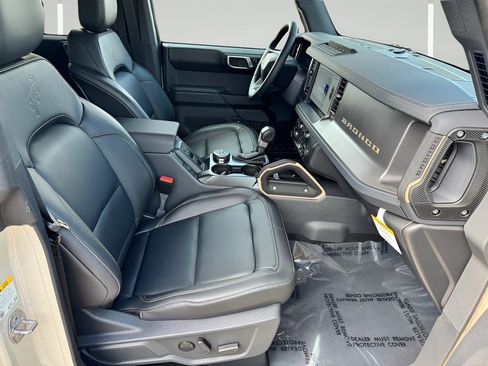 New 2025 Ford Bronco Badlands image 27