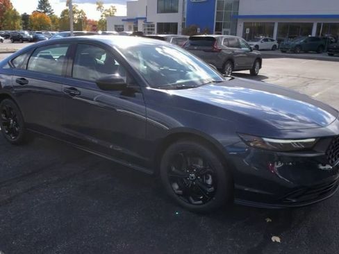 New 2025 Honda Accord SE image 2