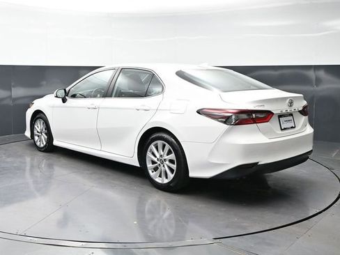Used 2024 Toyota Camry LE FWD image 7