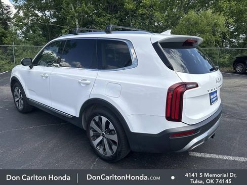 Used 2022 Kia Telluride EX w/ EX Premium Package FWD image 6