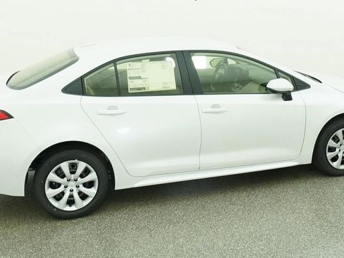 Used 2026 Toyota Corolla LE FWD image 13