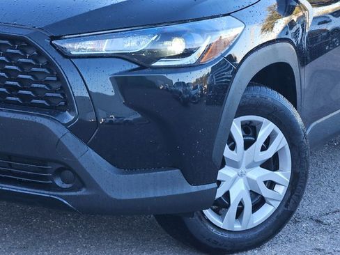 Used 2025 Toyota Corolla Cross L image 4