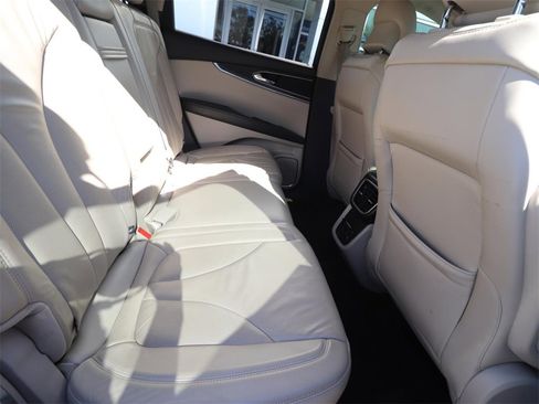 Used 2017 Lincoln MKX Select w/ Select Plus Package image 21