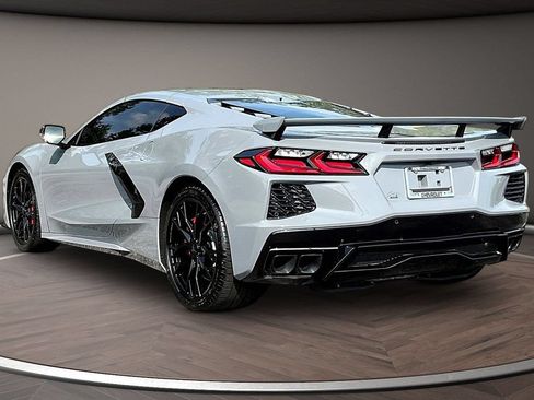 Used 2025 Chevrolet Corvette Stingray Preferred Cpe w/ Z51 Performance Package RWD image 5