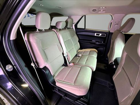 Used 2023 Ford Explorer 4WD image 24