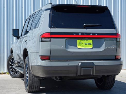 Used 2024 Lexus GX 550 w/ Cold Area Package image 6