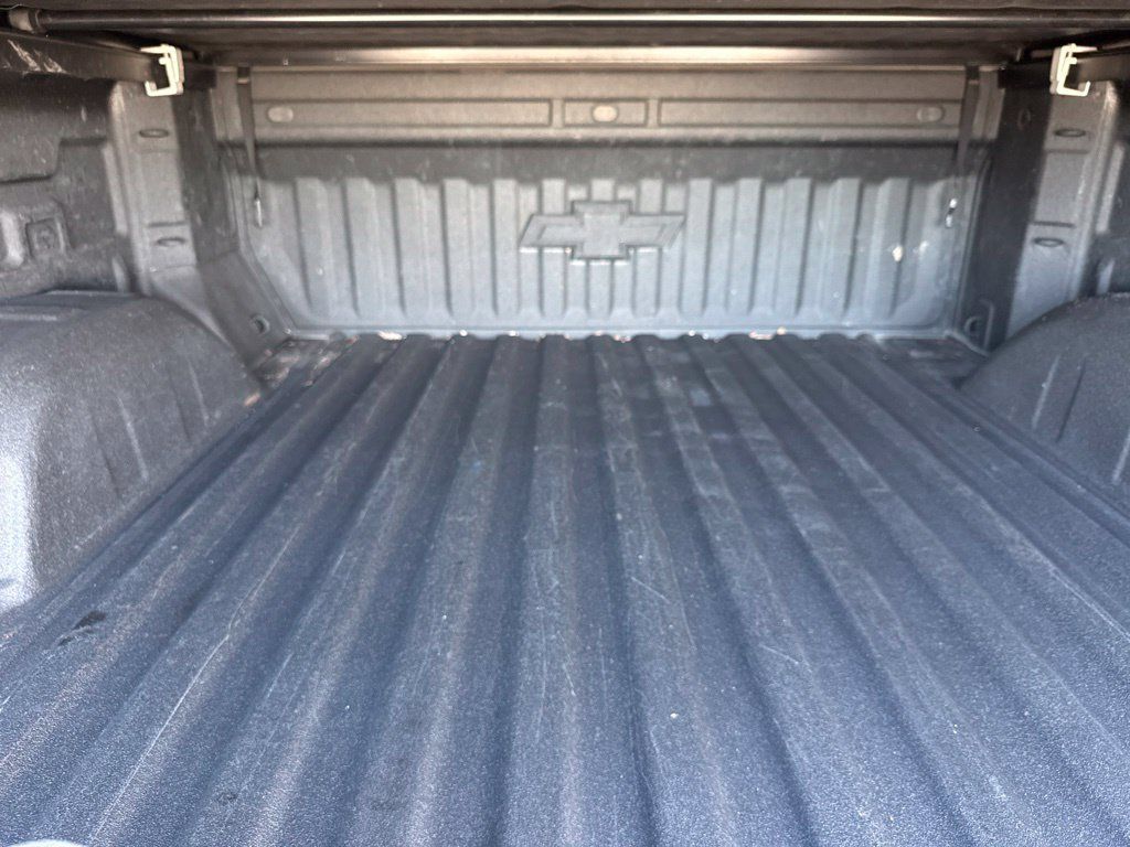 Used 2022 Chevrolet Silverado 1500 RST AWD/4WD image 19