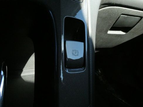 Used 2015 Chevrolet Volt w/ Enhanced Safety Package 1 image 15