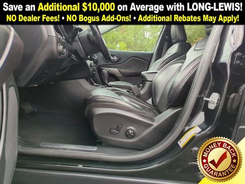 Used 2019 Jeep Cherokee Limited w/ Technology Group image 13