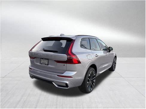 New 2026 Volvo XC60 B5 Ultra image 5
