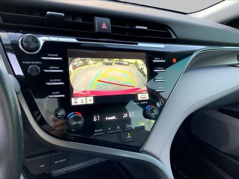 Used 2020 Toyota Camry XSE FWD image 26