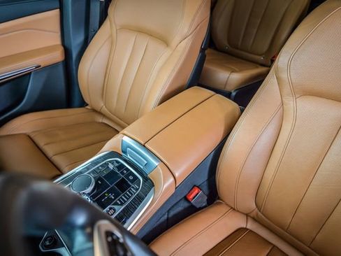 Used 2020 BMW X7 xDrive40i w/ M Sport Package image 33