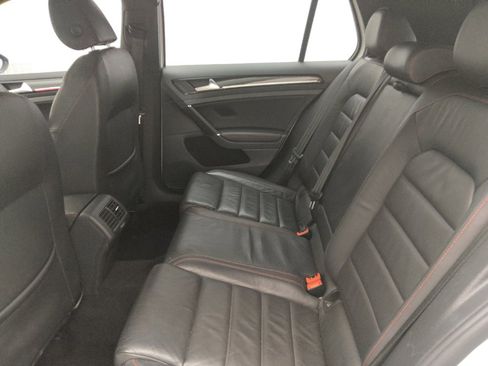 Used 2015 Volkswagen GTI SE FWD image 18