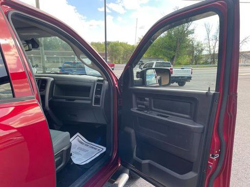 Used 2014 RAM 1500 Express AWD/4WD image 31
