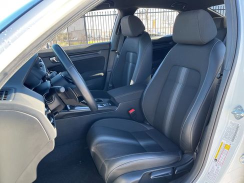 Used 2025 Honda Civic Sport image 25