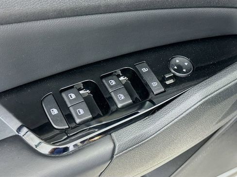 Used 2023 Kia Sportage EX FWD image 15