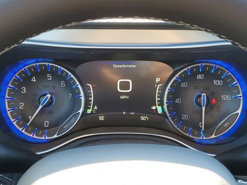 New 2026 Chrysler Pacifica Limited w/ Trailer Tow Group FWD image 10