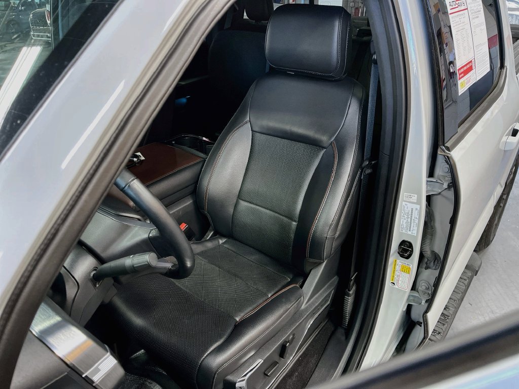 Used 2023 Ford F150 Lariat RWD image 20