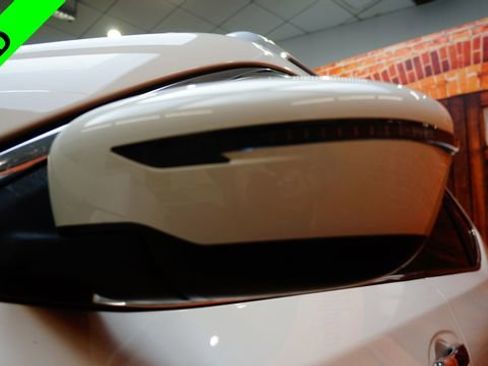 Used 2017 Nissan Rogue SV image 74