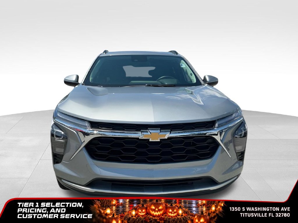 Used 2025 Chevrolet Trax LT w/ LT Convenience Package FWD image 13