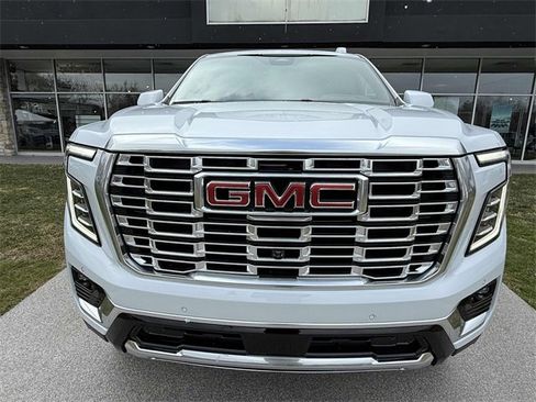 New 2026 GMC Yukon Denali w/ Denali Reserve Package image 6