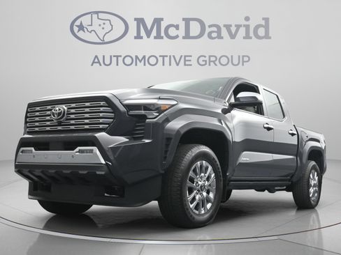 Used 2025 Toyota Tacoma Limited AWD/4WD image 27