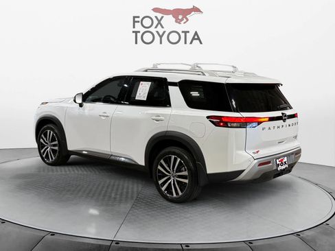 Used 2025 Nissan Pathfinder Platinum image 4