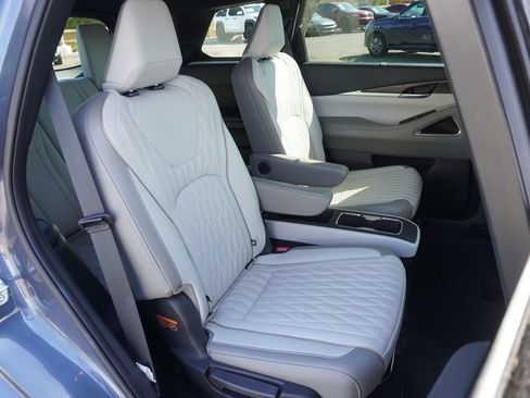Used 2026 INFINITI QX60 Autograph w/ Dark Cargo Package AWD/4WD image 9
