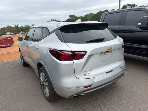 Used 2019 Chevrolet Blazer Premier w/ Driver Confidence II Package FWD image 4