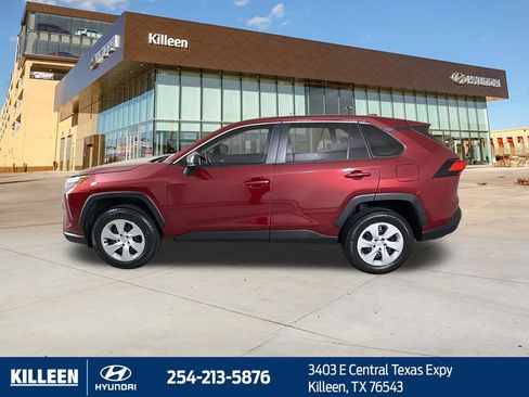 Used 2023 Toyota RAV4 LE FWD image 4