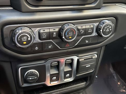 Used 2021 Jeep Wrangler Sport image 18