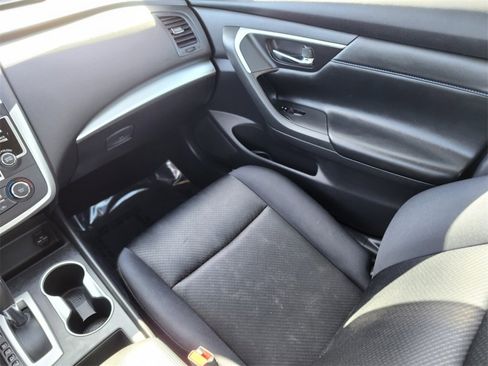 Used 2017 Nissan Altima 2.5 SR image 13
