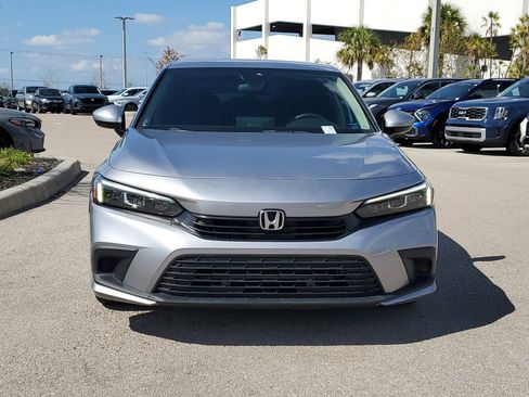 Used 2022 Honda Civic LX image 2