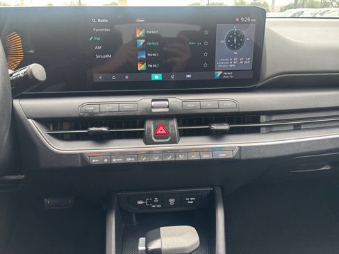 Used 2025 Kia K4 FWD image 17