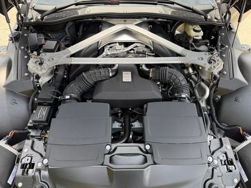 Used 2020 Aston Martin V8 Vantage Coupe RWD image 19