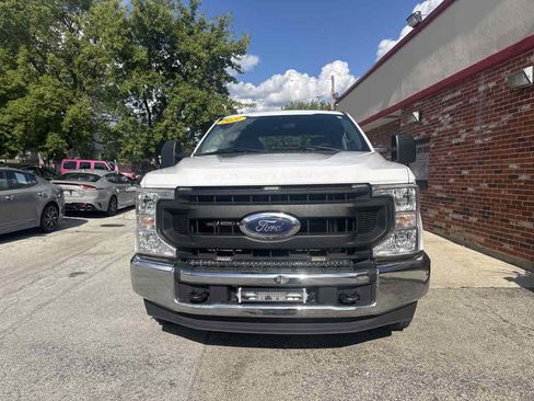 Used 2021 Ford F250 XL w/ Power Equipment Group RWD image 3