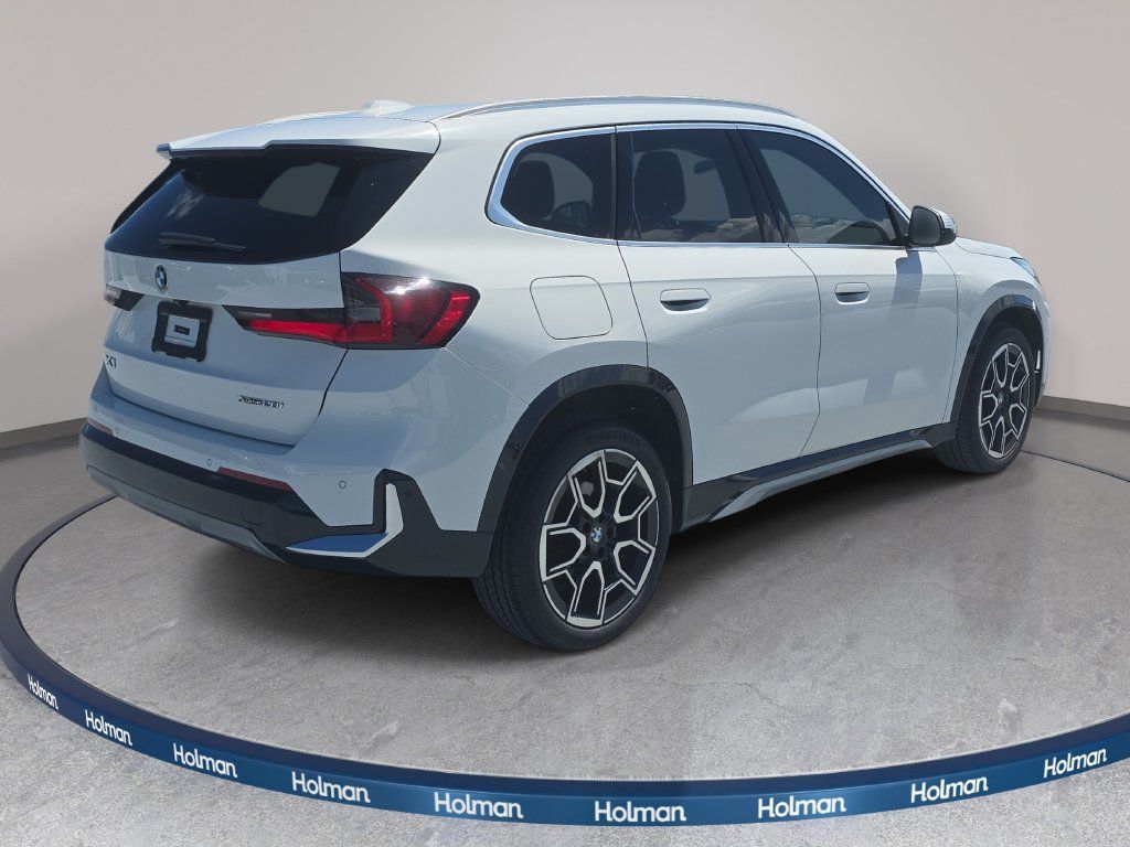 Certified 2023 BMW X1 xDrive28i w/ Convenience Package AWD/4WD image 5