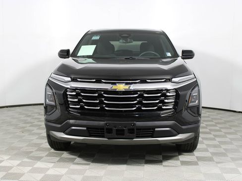 Used 2025 Chevrolet Equinox LT image 2